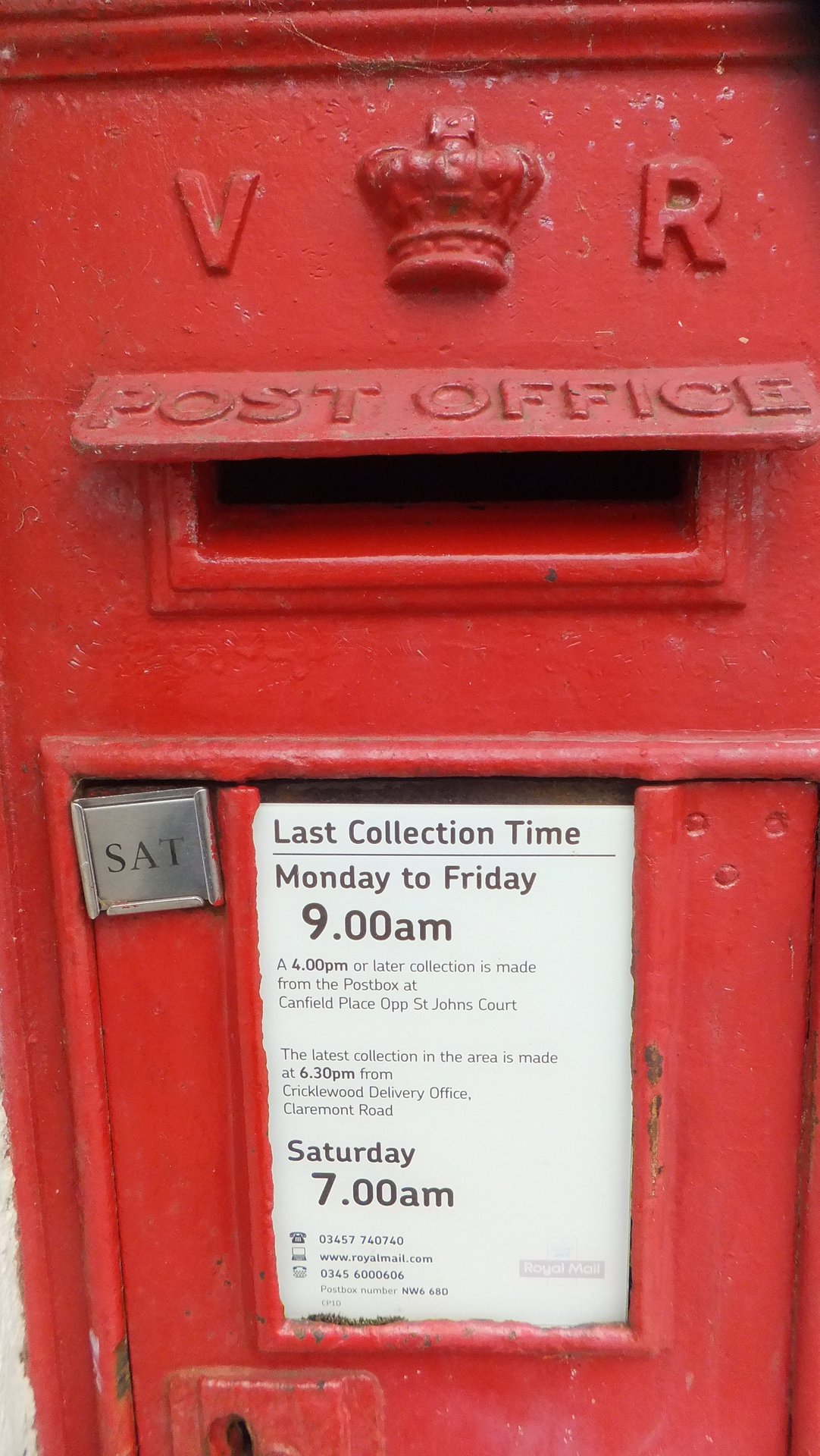 Greencroft Gardens, Greater London photo 2