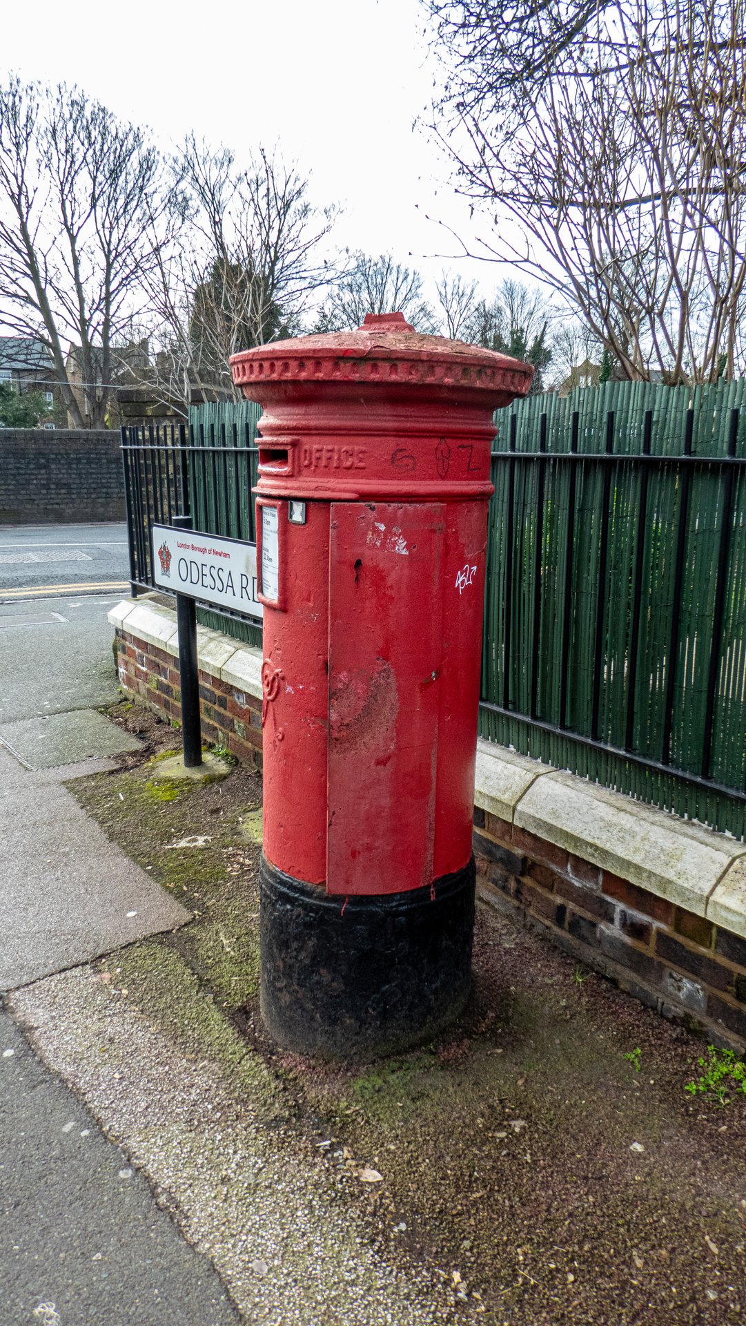 The Retreat, Odessa Road, Greater London photo 5