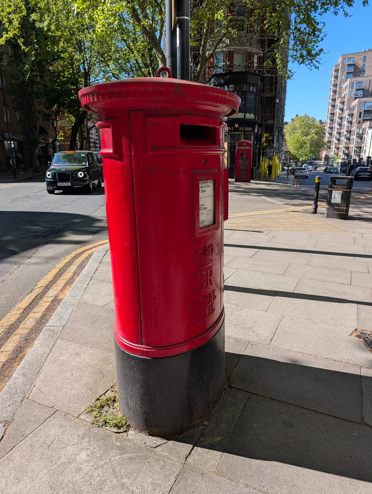 Rosebery Avenue, Greater London photo 4