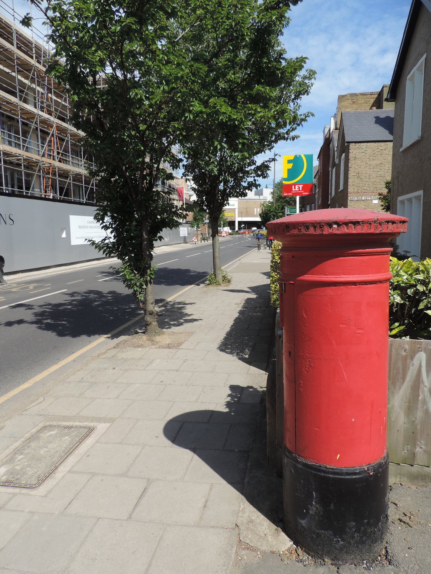 Bertram Cottages, Greater London photo 6
