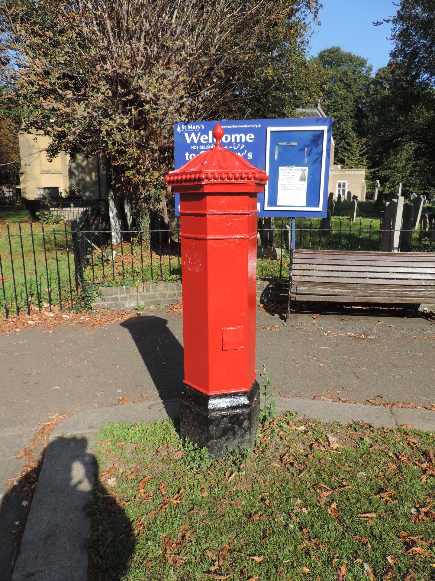 2 Church Lane, Greater London photo 9