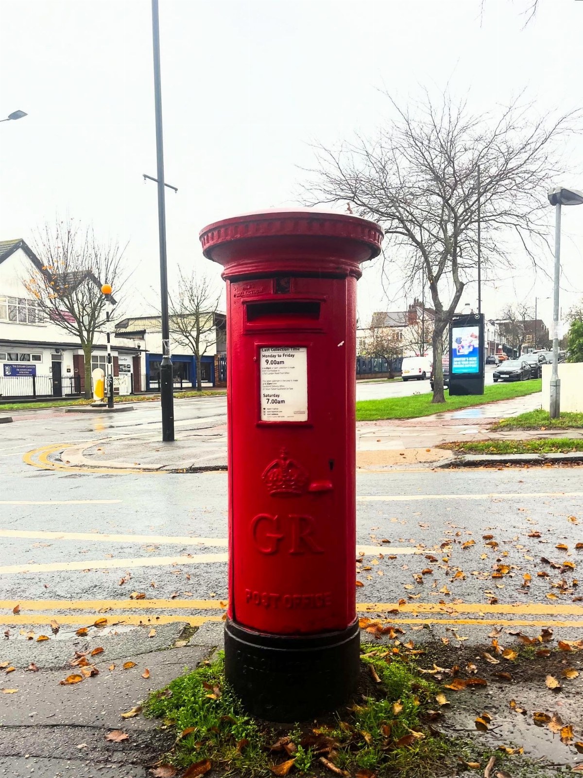 Pillar box, Type B, Sydney Road, Leigh on Sea