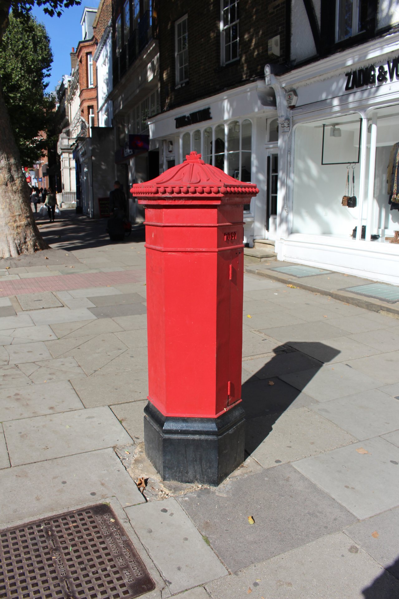 Hampstead High Street, Greater London photo 2