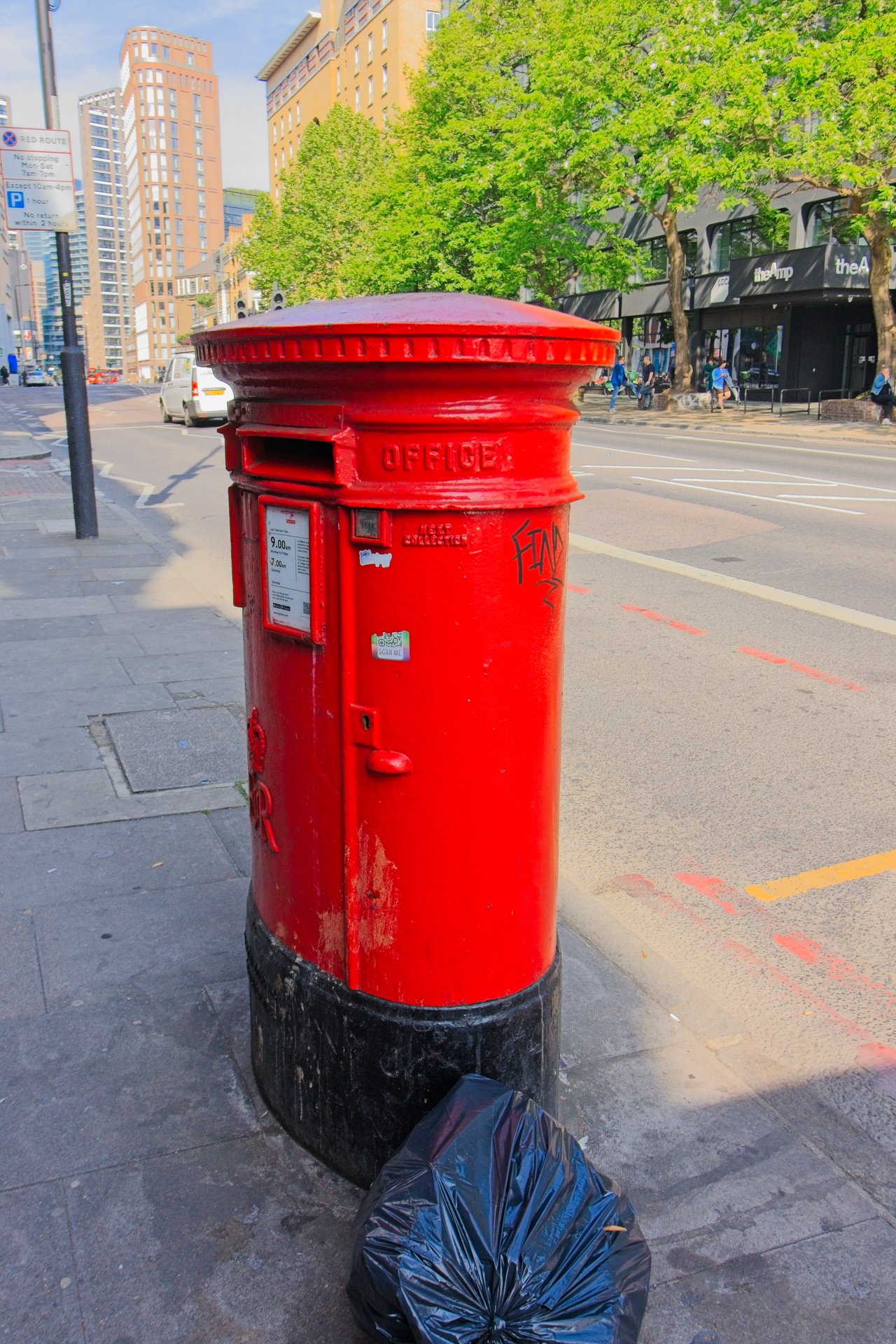 Commercial Road, Greater London photo 6