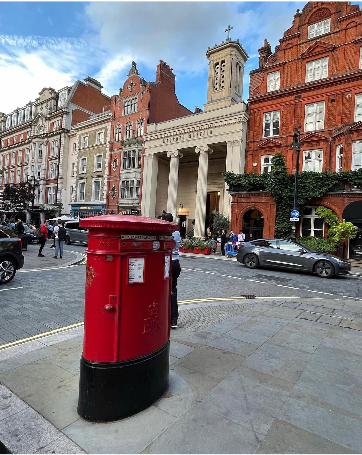 Green Street, City of Westminster, Queen Elizabeth II