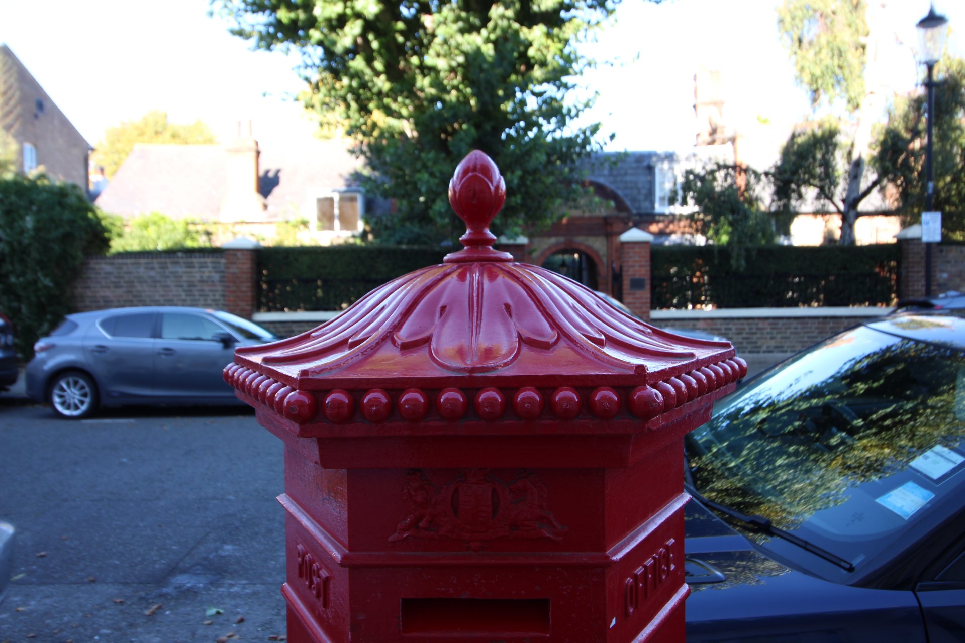 Pembroke Gardens, Greater London photo 3