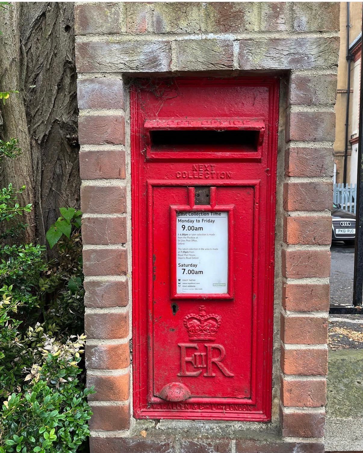 Banbury Road, Oxford, Queen Elizabeth II