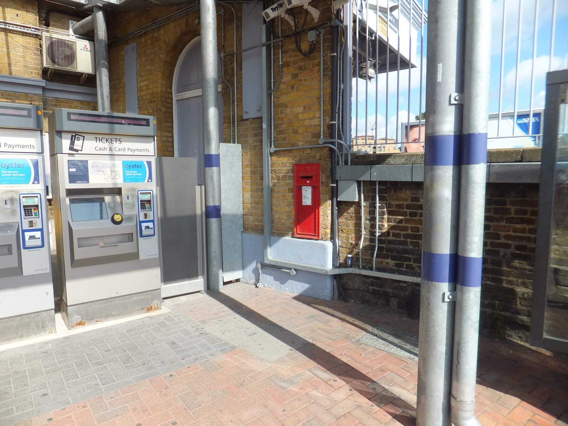 Loampit Vale, Greater London photo 2
